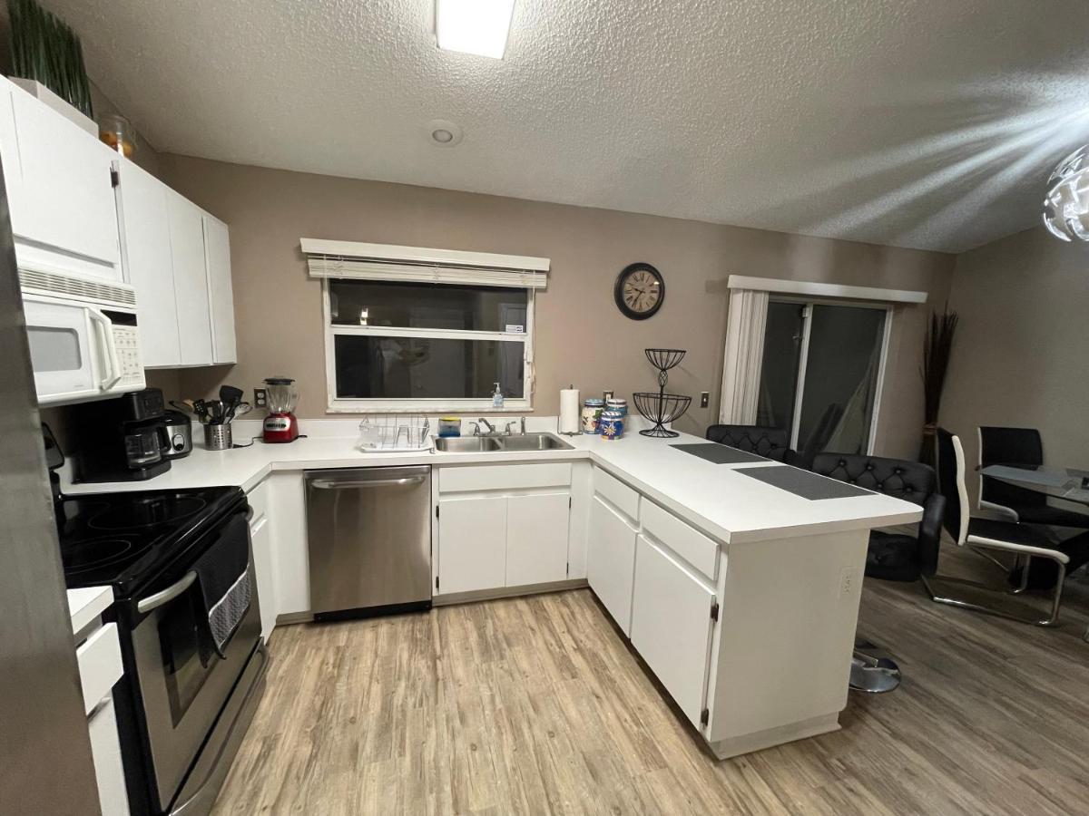 Cozy 3 Bedroom Home Close To Everything In Tampa! Exterior foto