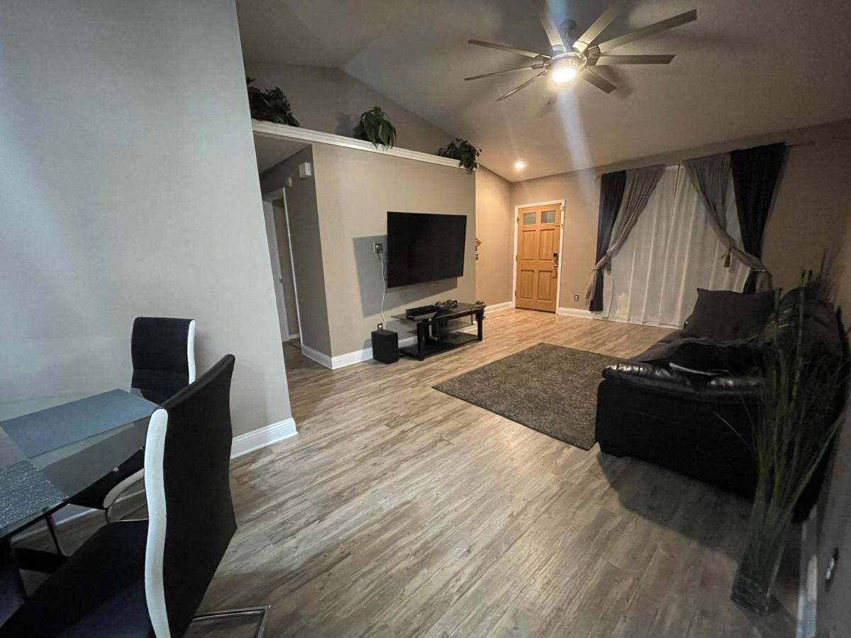 Cozy 3 Bedroom Home Close To Everything In Tampa! Exterior foto